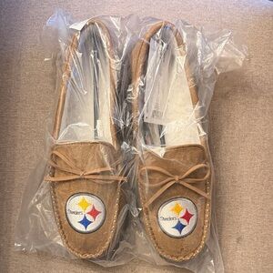 Licensed NFL Steelers Tan Slippers size M
